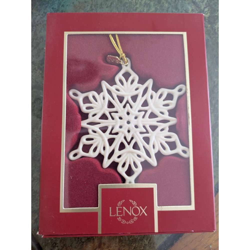Lenox 2024 Snow Fantasies Snowflake Ornament Porcelain Cream‎ New In Box